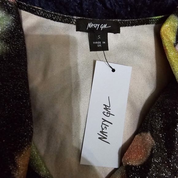 Dazzling Floral Dress - Picture 8 of 8